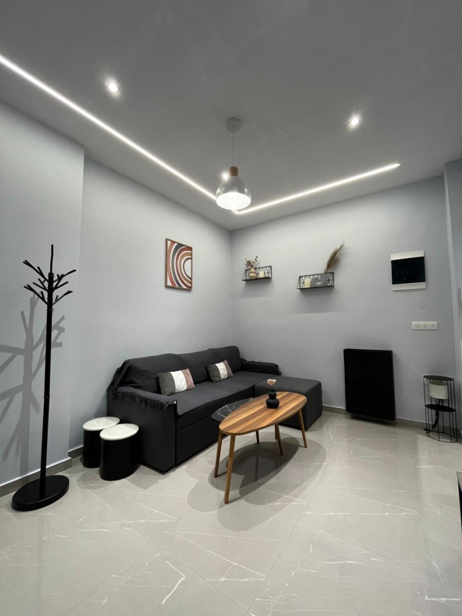 Urban Rotonda Retreat In The City Center!